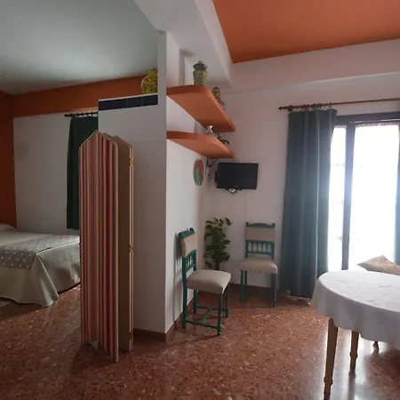 Mi Casa En *